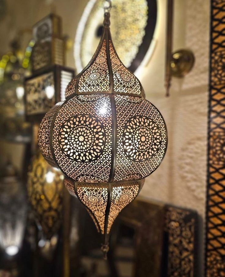 Vintage vs. Contemporary: Black Dining Room Chandelier Trends Through the Decades