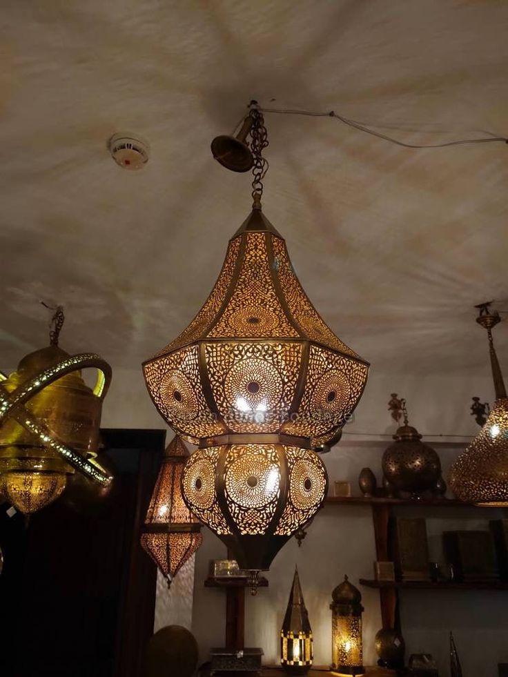 Top 10 Black and Brass Chandeliers for a Luxurious Living Room