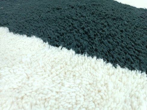 Handmade Beniourain Wool Rug – Timeless Black & White Moroccan Elegance