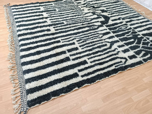 Authentic Moroccan Berber Rug – Black & White Handmade Wool
