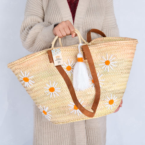 Daisy Straw Basket – Handmade Woven Tote with Leather Handle 🌼