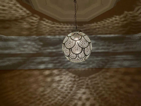 Handcrafted Moroccan Brass Pendant – Elegant Ceiling Light (PL 1072)