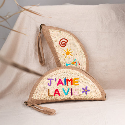 Moon Shape Straw Clutch Bag – Enchanting Bridal & Travel Companion 🌸