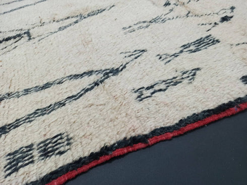 Handmade Creamy Abstract Moroccan Berber Rug for Living Room