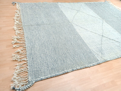 Handmade Moroccan Wool Kilim Rug – Berber Striped Flat Weave