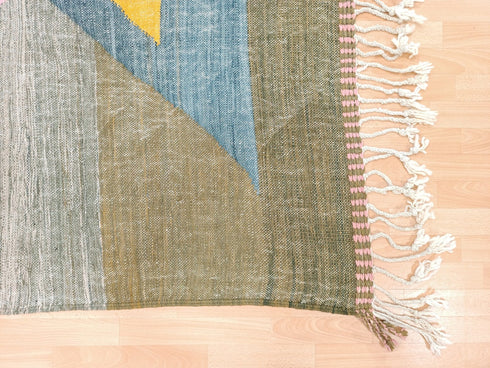 Handwoven Moroccan Wool Kilim Rug - Boho & Chic Decor