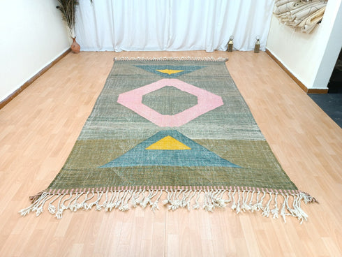 Handwoven Moroccan Wool Kilim Rug - Boho & Chic Decor