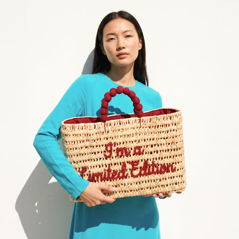 Handmade Moroccan wicker bag with I’m Limited Edition embroidery in bordeaux and round moulded handles 4