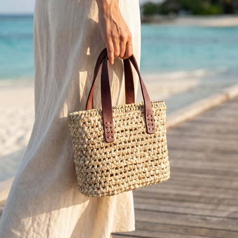 Handmade Raffia Tote Bag with Leather Handles 5