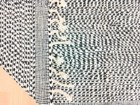 White & Black Moroccan Wool Rug – Handwoven Beni Ouarain Rug