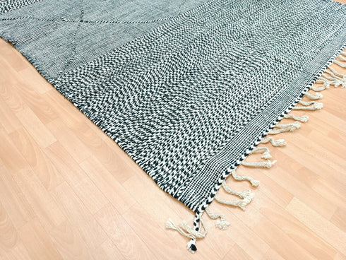 White & Black Moroccan Wool Rug – Handwoven Beni Ouarain Rug