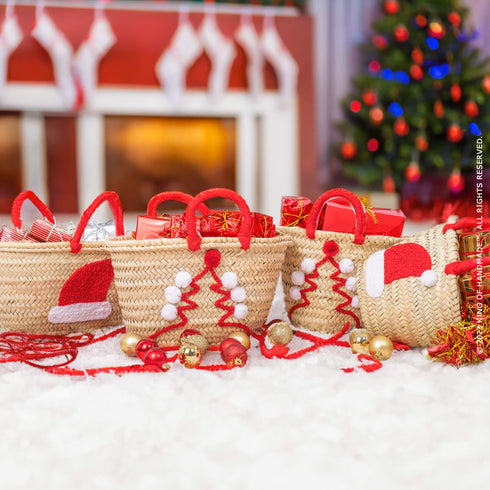 Santa's Straw Bag: Perfect Personalized Gift !