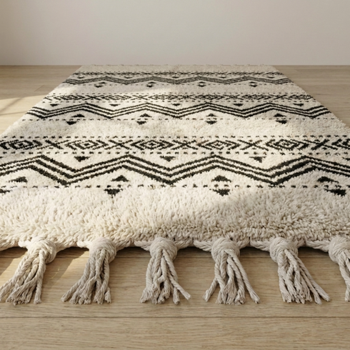 Moroccan Kilim Rug – Black & Ivory Flatweave Diamond Wool Area Rug