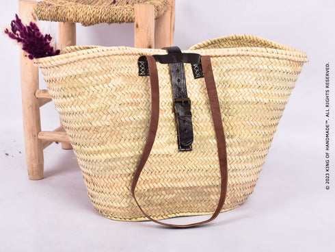 Chic Straw Beach Bag: Stylish & Practical for Summer