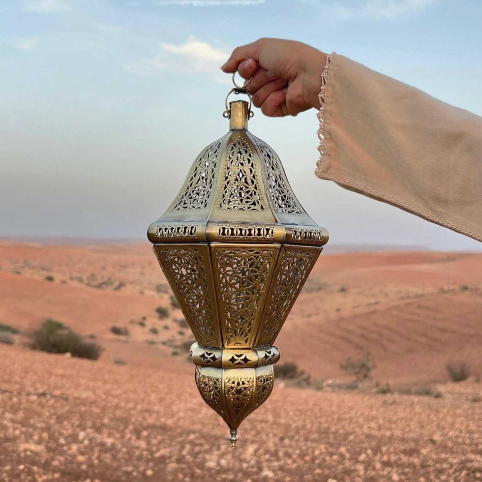 Moroccan Lantern – Brass Filigree Shadow-Casting