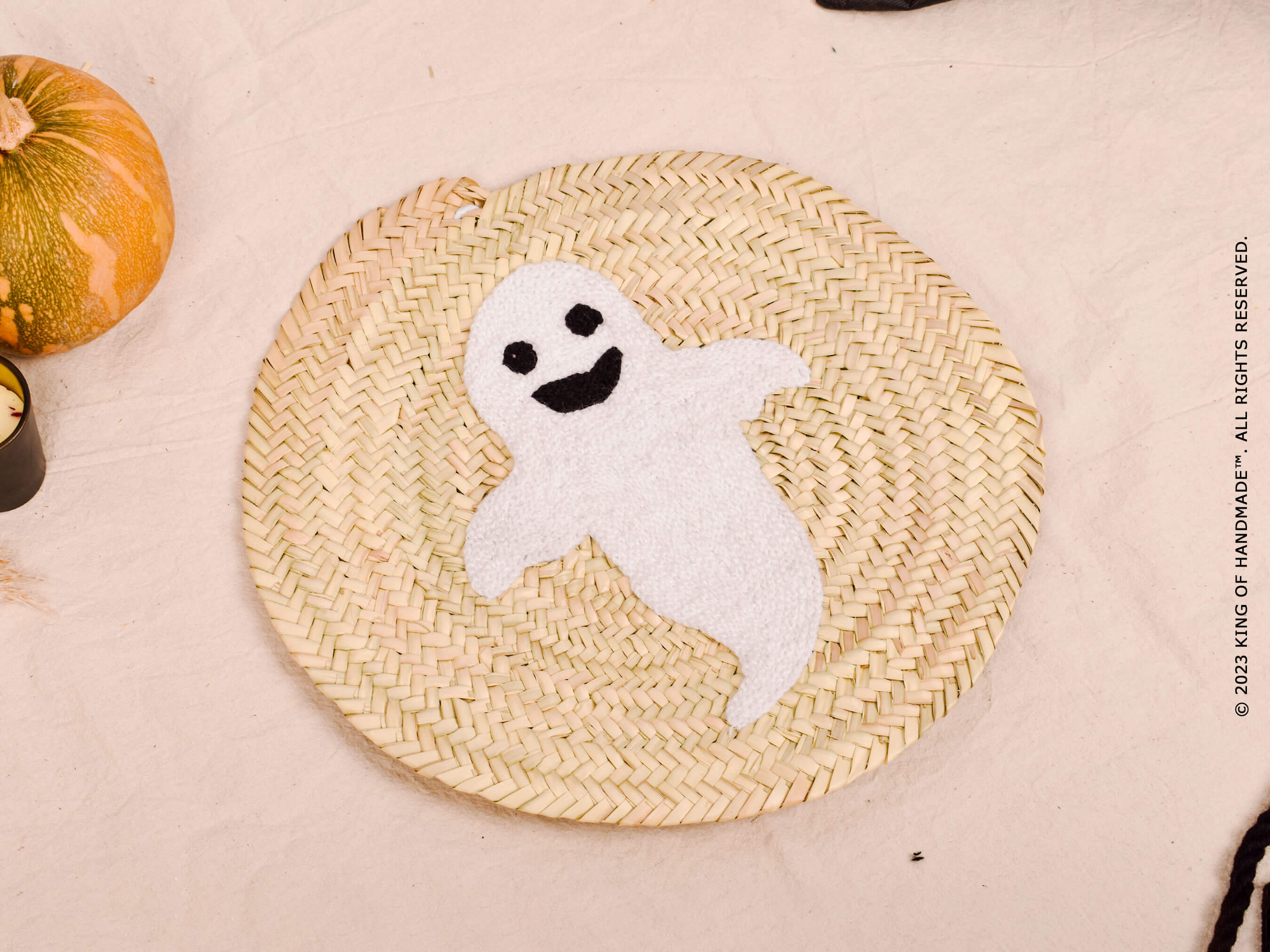 Ghost! Halloween wall decoration