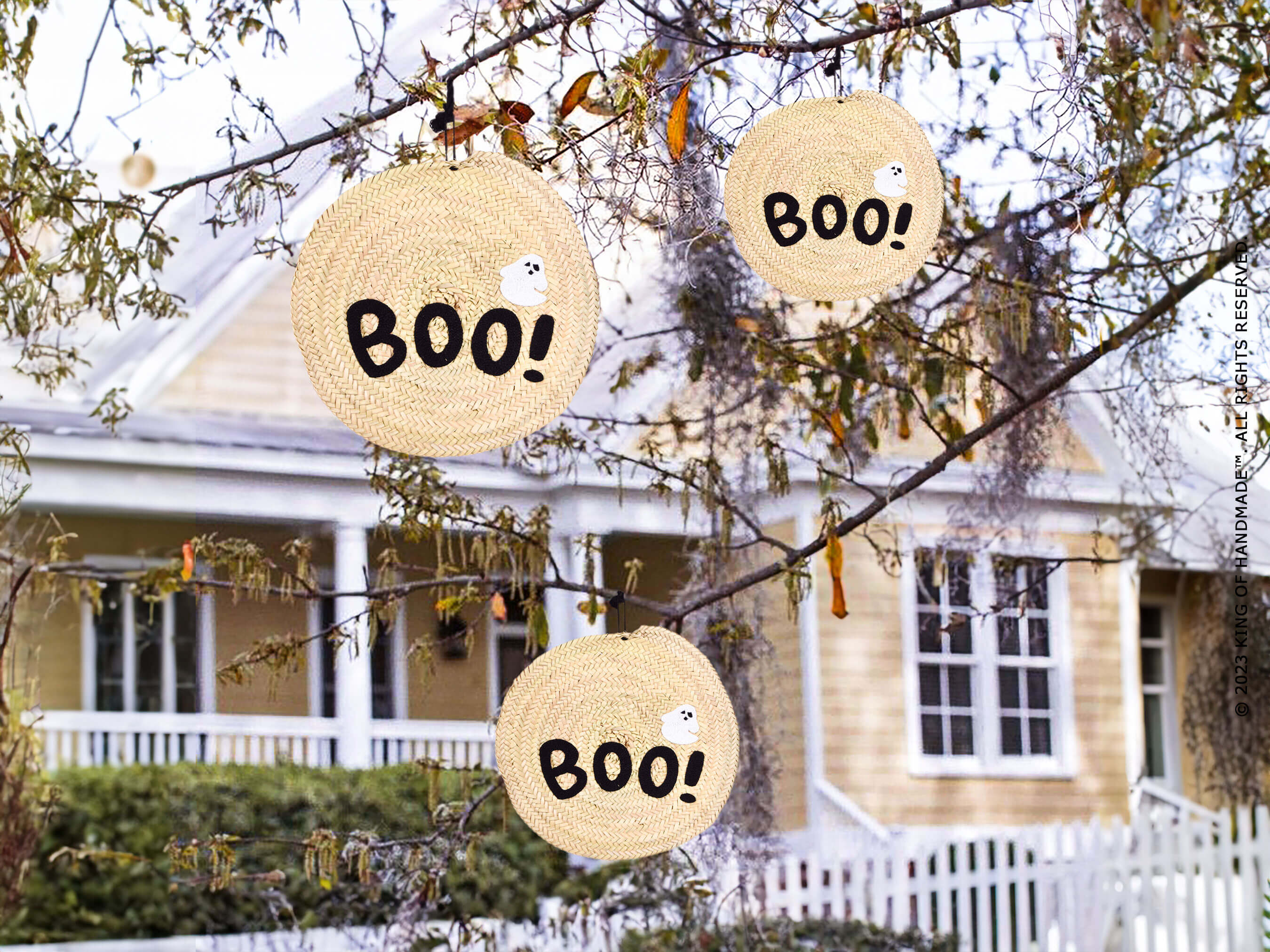 BOO! Halloween wall decoration