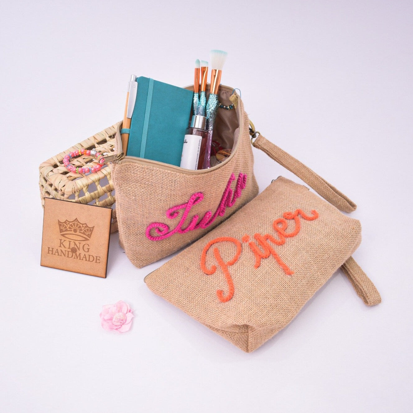 Chic Bridesmaid Beauty: Personalized Makeup Bag Delight!