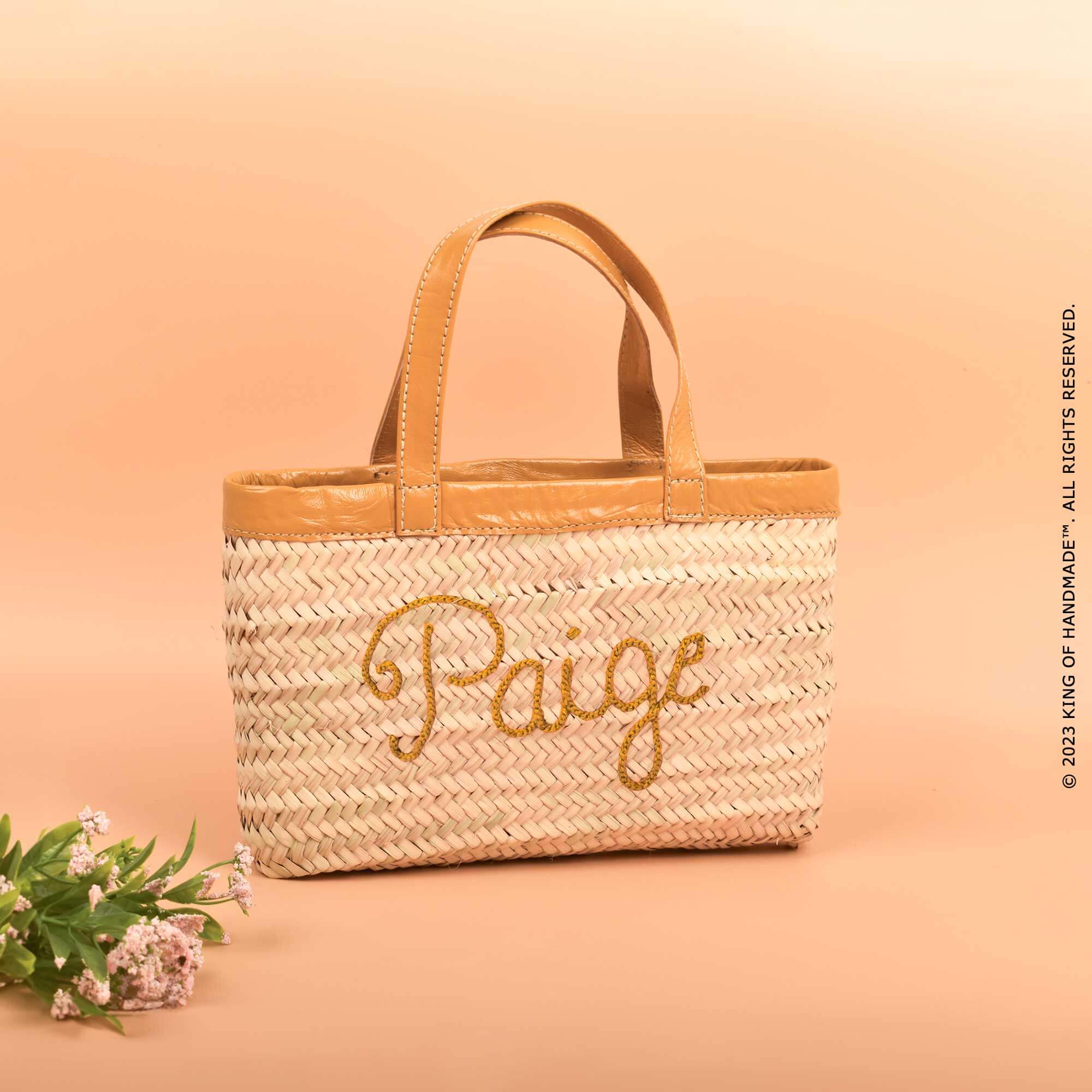 Straw Elegance: Perfect Bridal Gift Handbag!